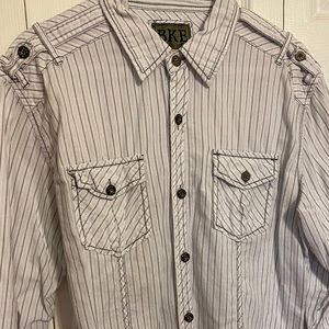 Buckle long-sleeved shirt